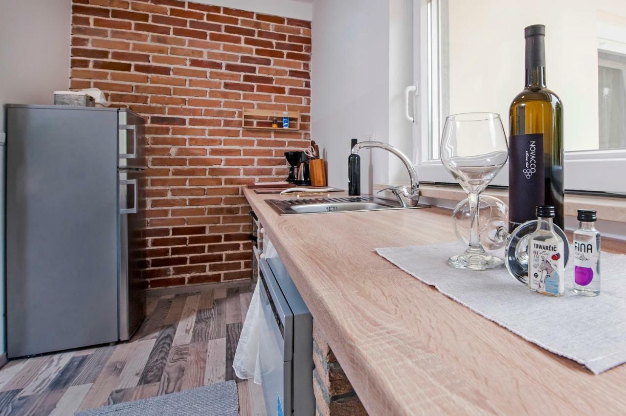 Paola Cozy Apartment Ровин Екстериор снимка